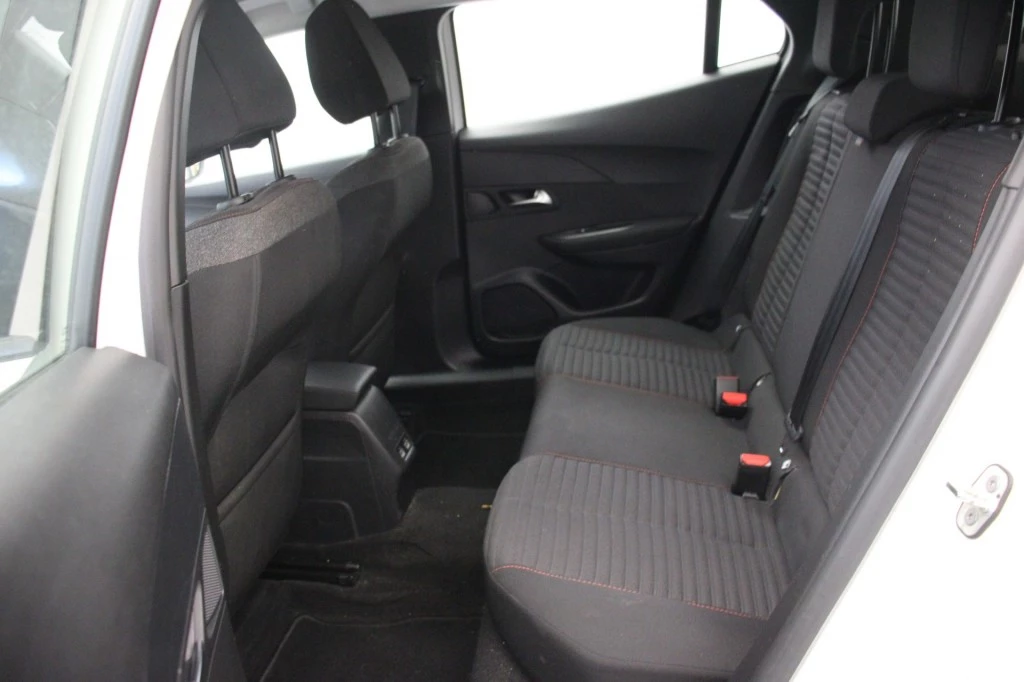 Hoofdafbeelding Peugeot e-2008