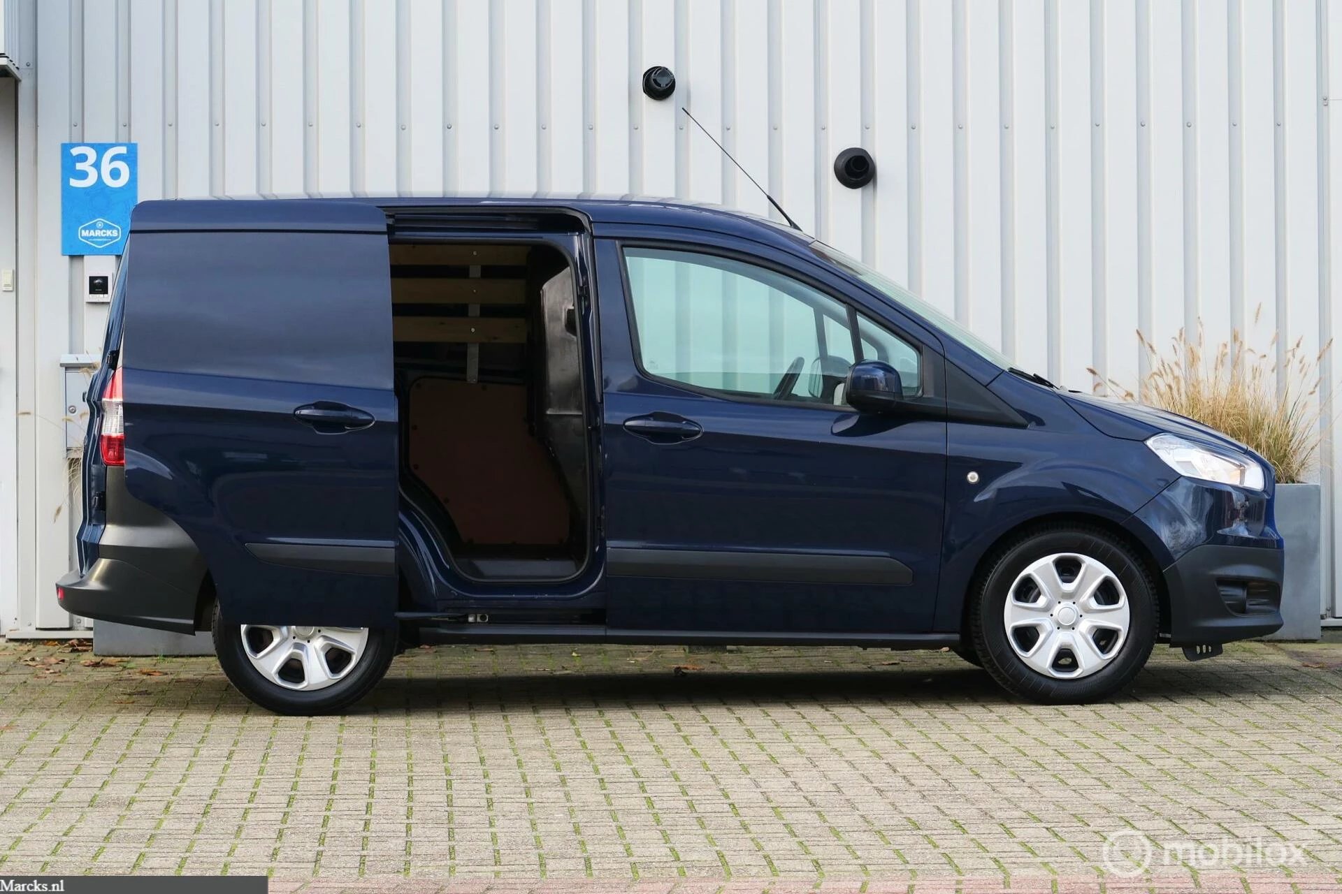 Hoofdafbeelding Ford Transit Courier