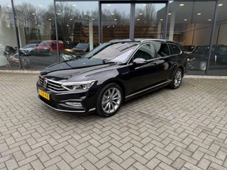 Volkswagen Passat Variant 1.5 TSI R-LINE,Vol Leer,LED,Schuifdak,Digi Displ.,Cam,Trekhk afn.,BLIS,