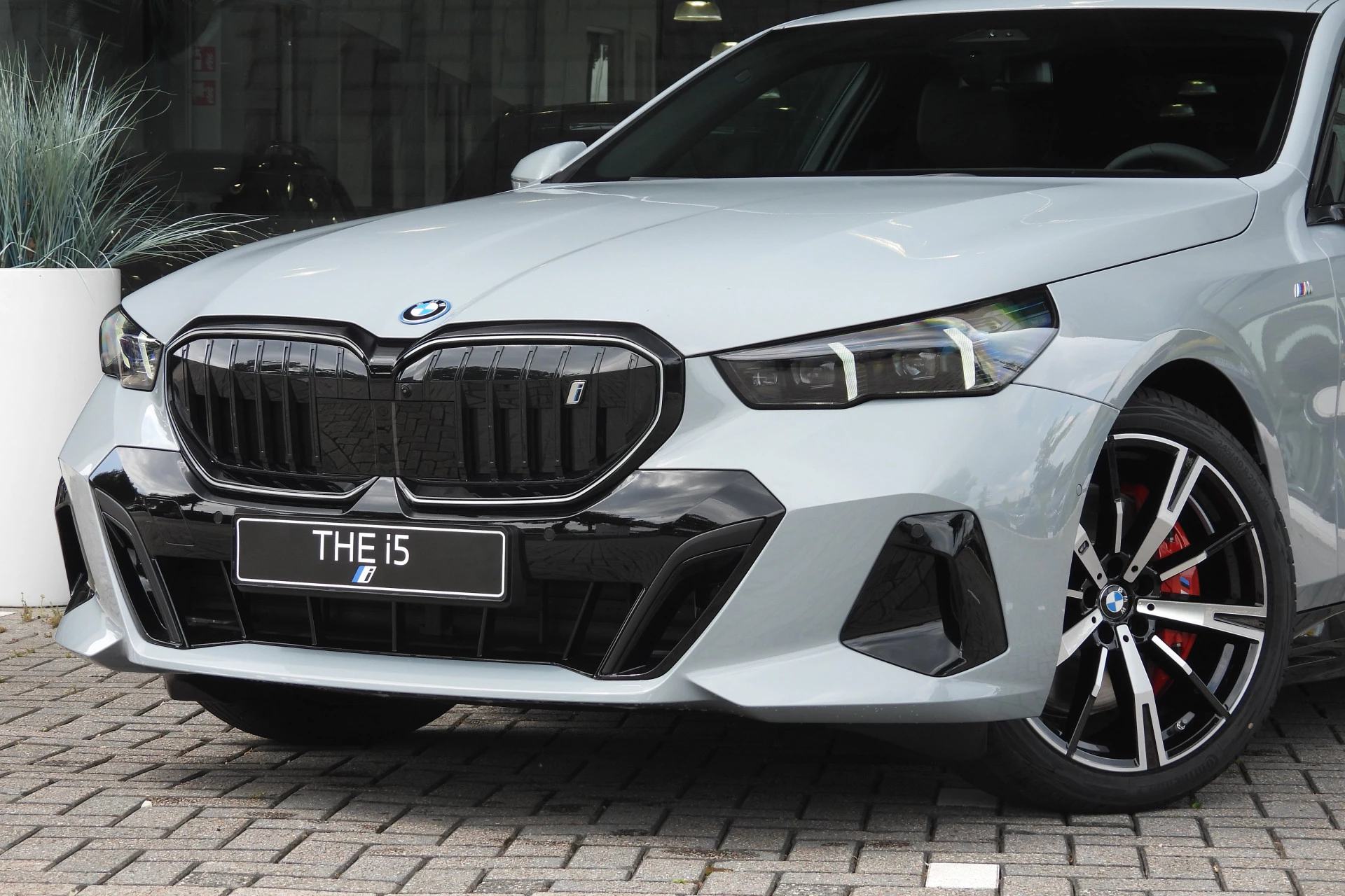 Hoofdafbeelding BMW i5
