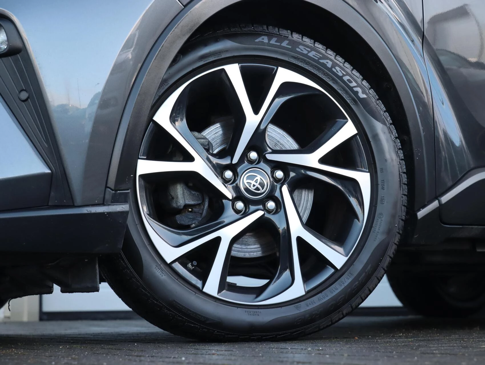 Hoofdafbeelding Toyota C-HR