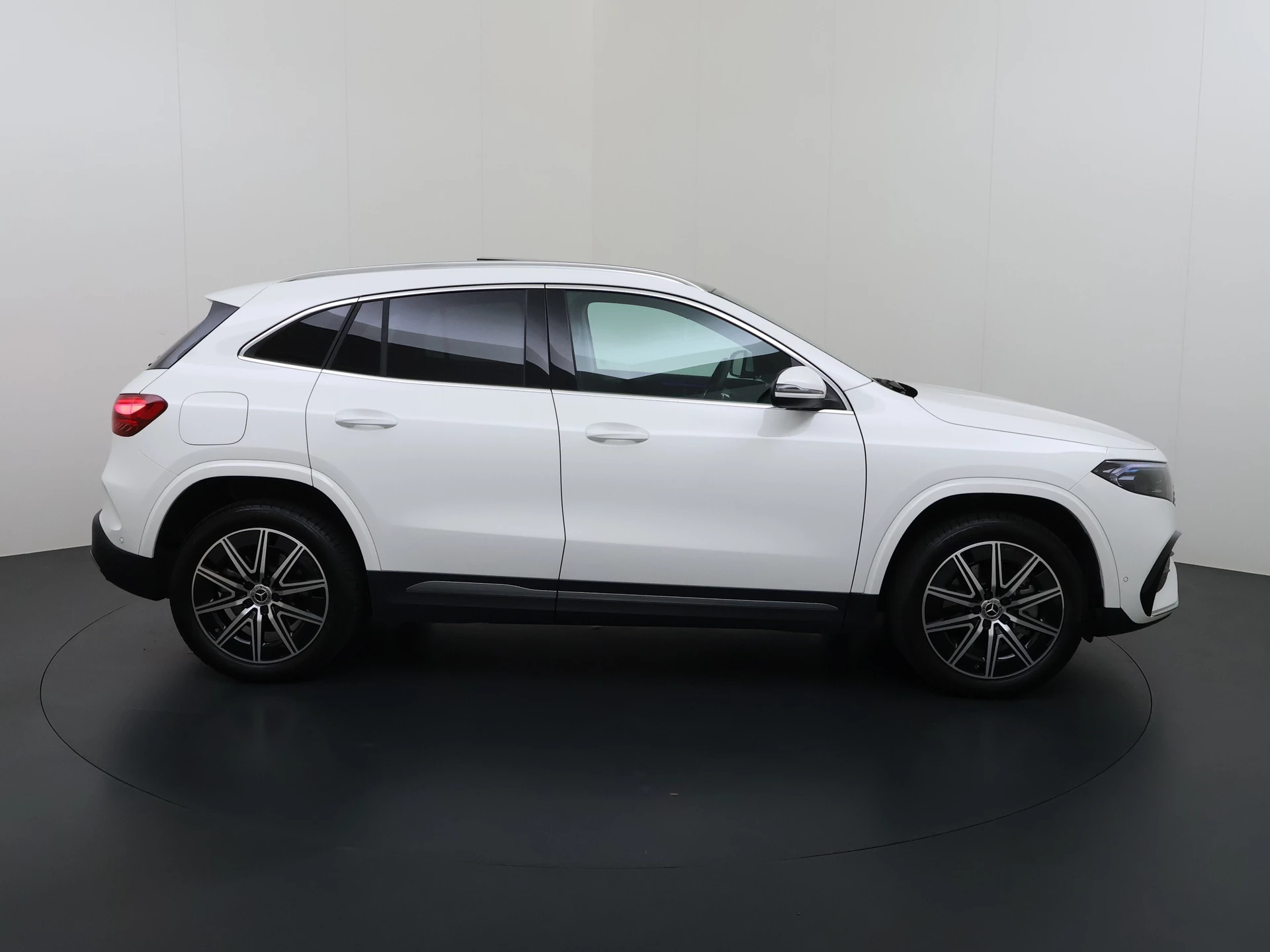 Hoofdafbeelding Mercedes-Benz EQA
