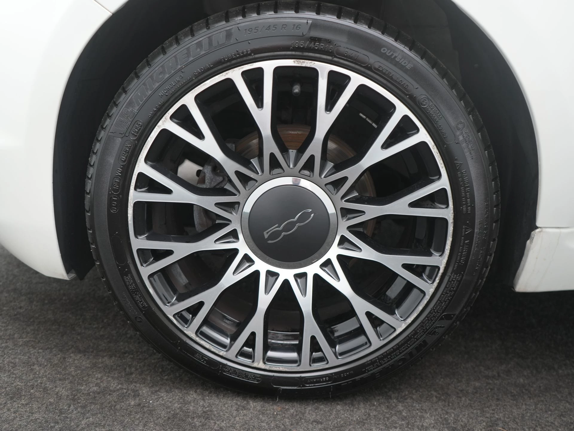 Hoofdafbeelding Fiat 500