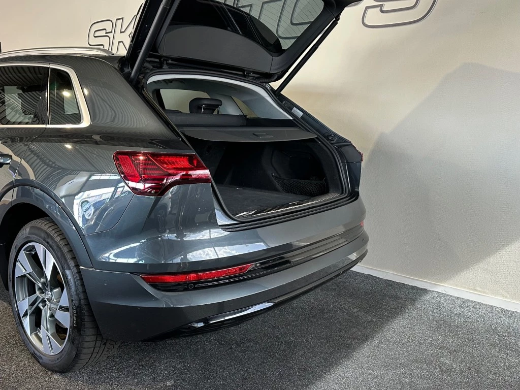 Hoofdafbeelding Audi e-tron