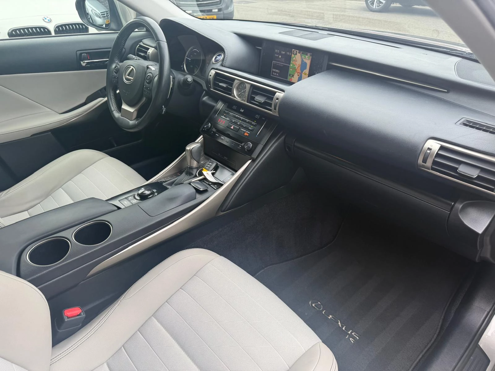 Hoofdafbeelding Lexus IS