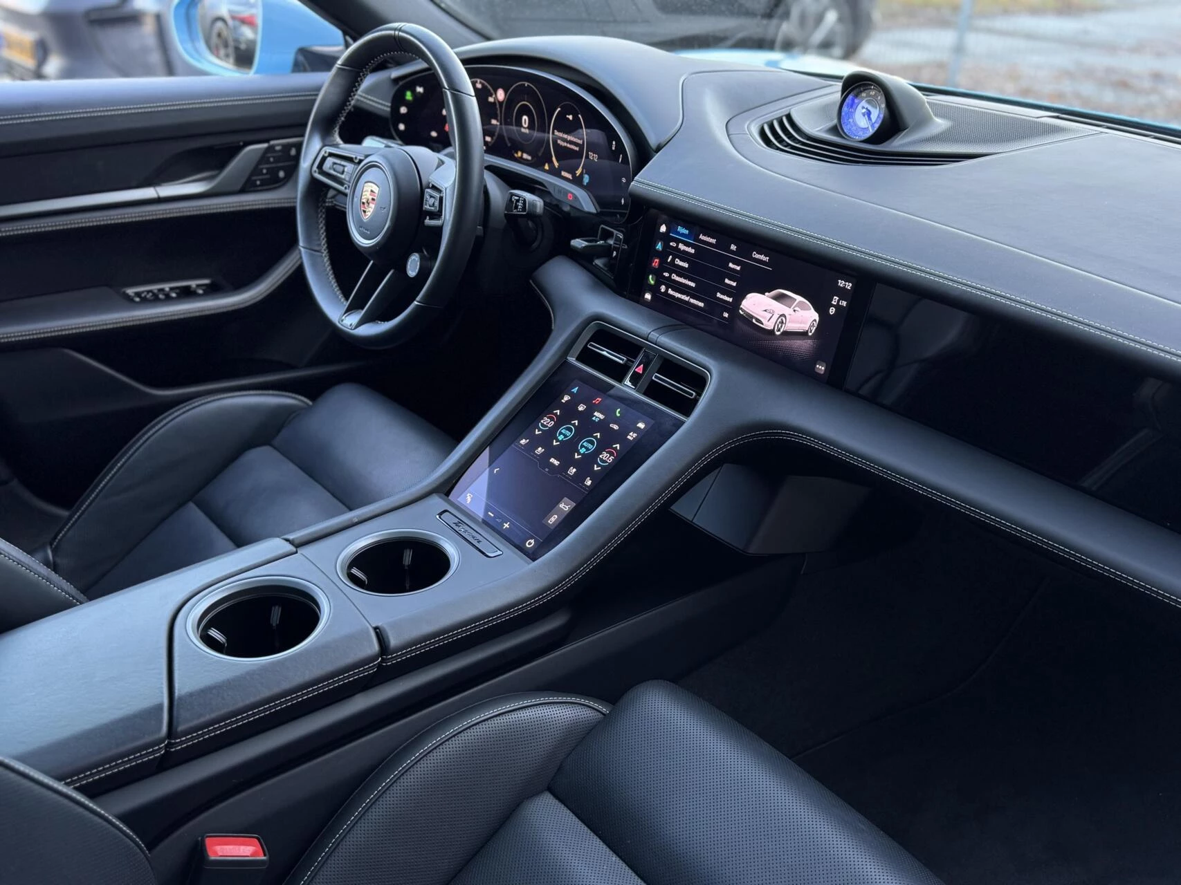 Hoofdafbeelding Porsche Taycan