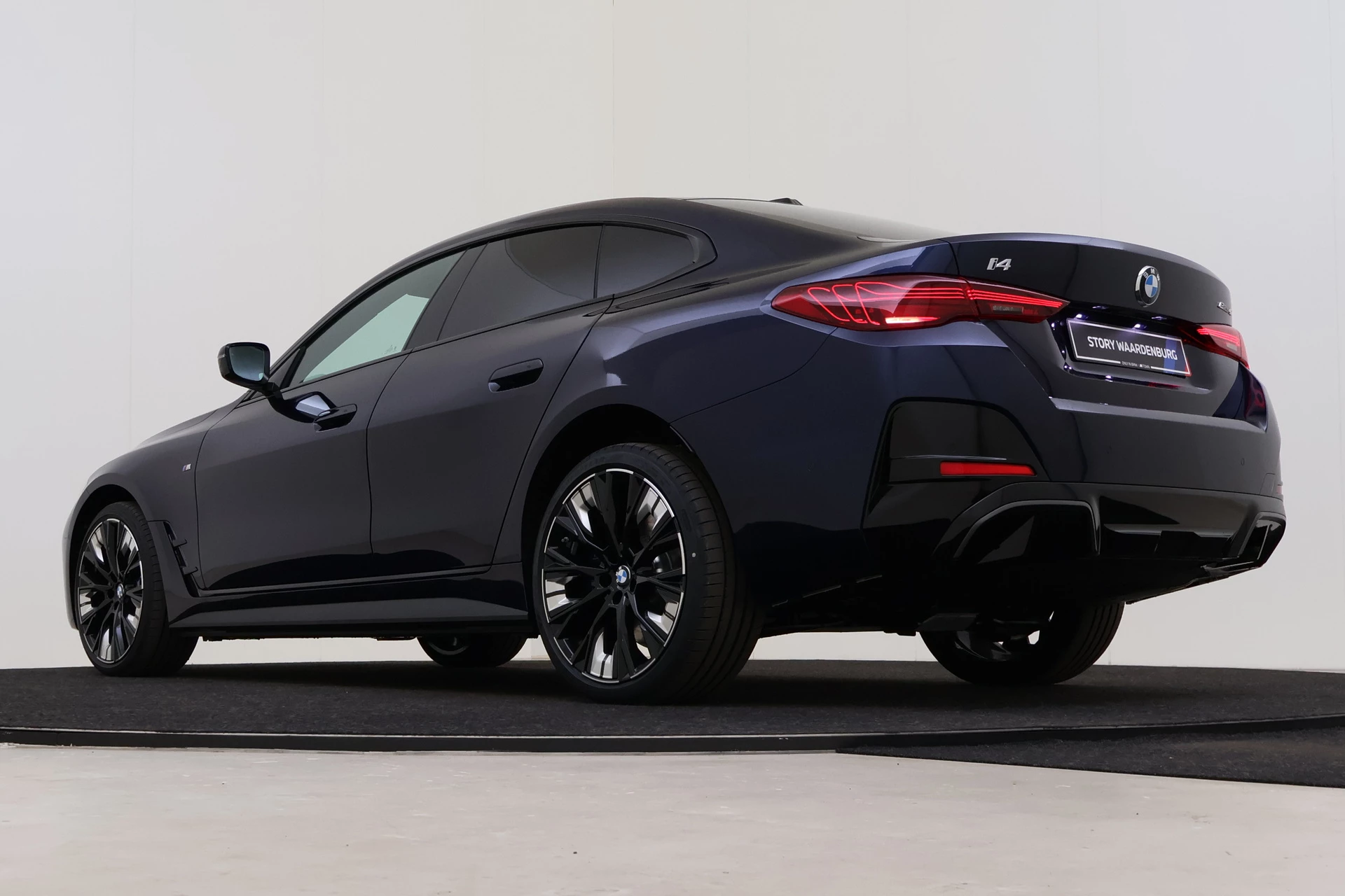 Hoofdafbeelding BMW i4