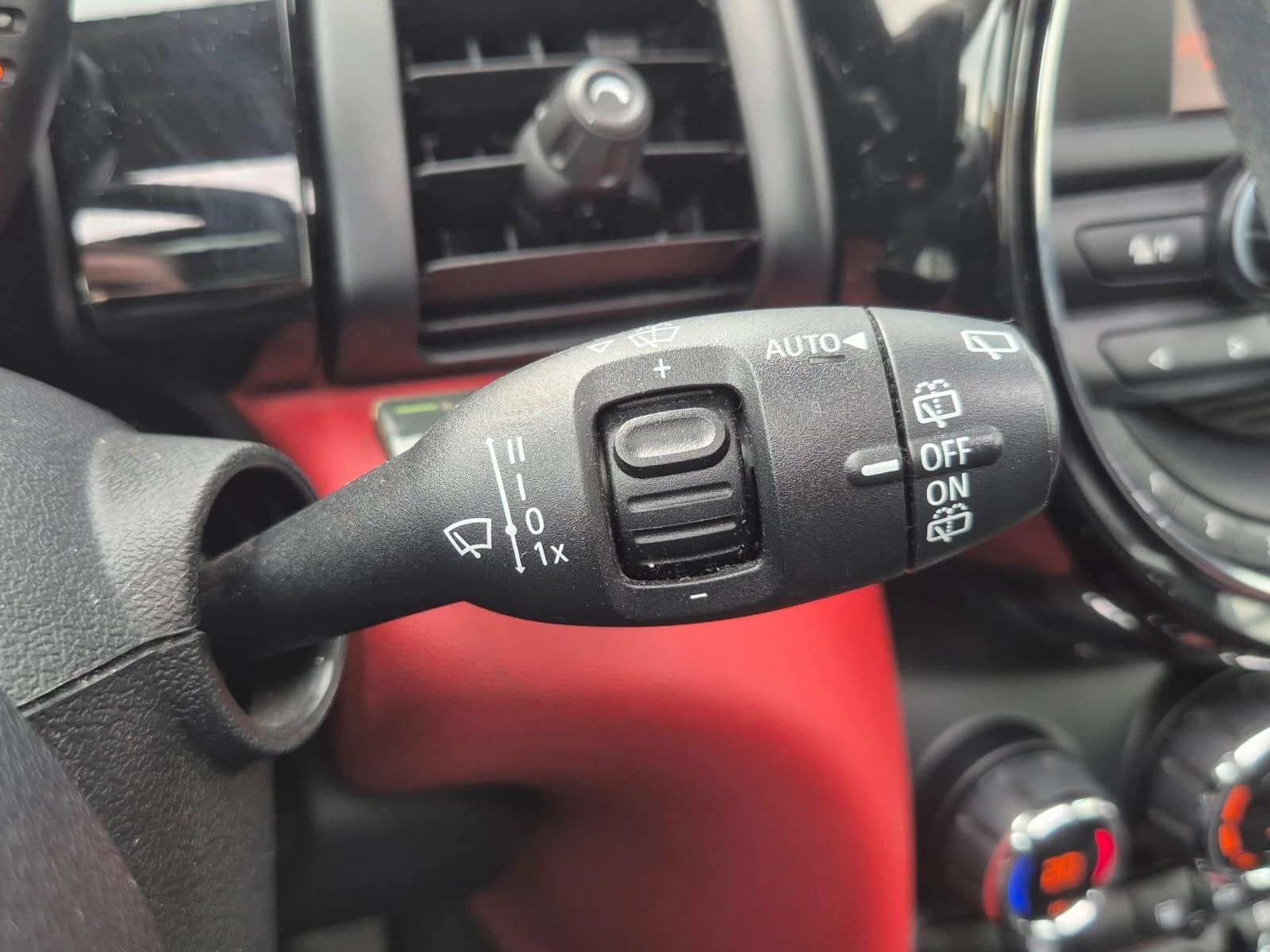 Hoofdafbeelding MINI One