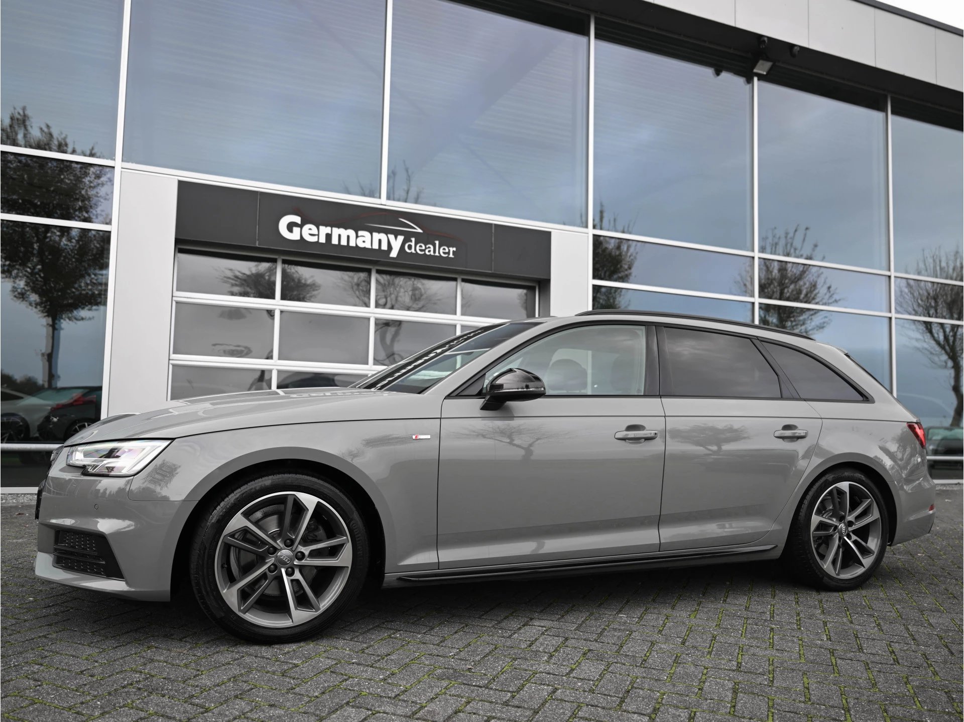 Hoofdafbeelding Audi A4