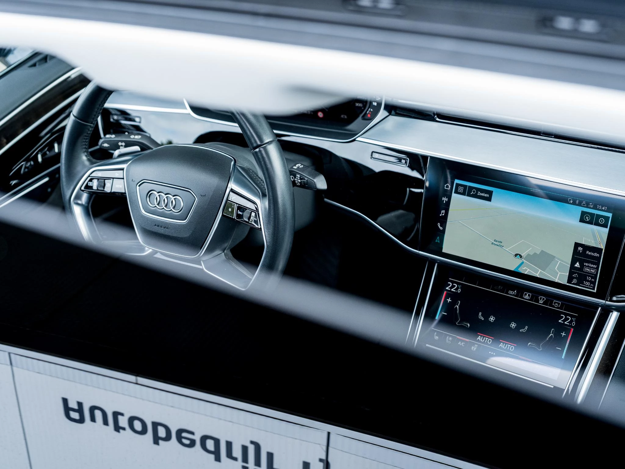 Hoofdafbeelding Audi A8