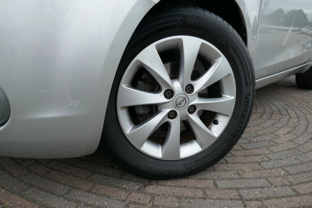 Hoofdafbeelding Opel Agila