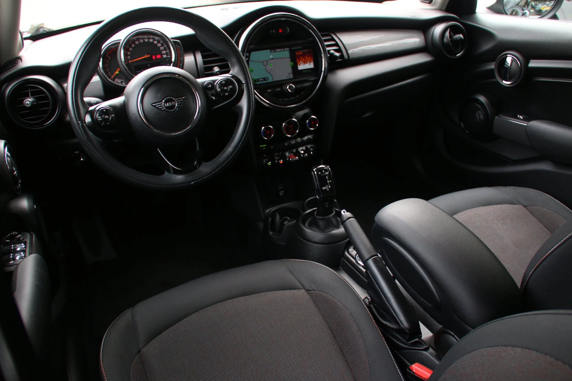 Hoofdafbeelding MINI 5-deurs