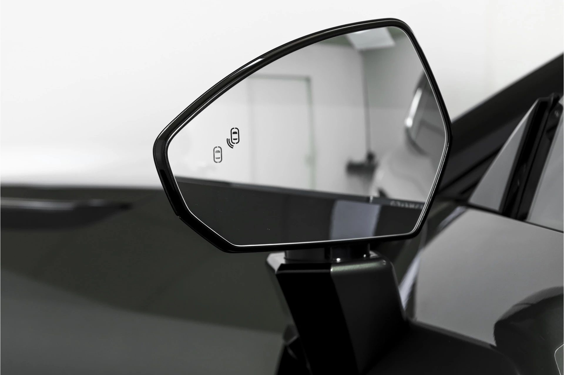 Hoofdafbeelding Lynk & Co 08