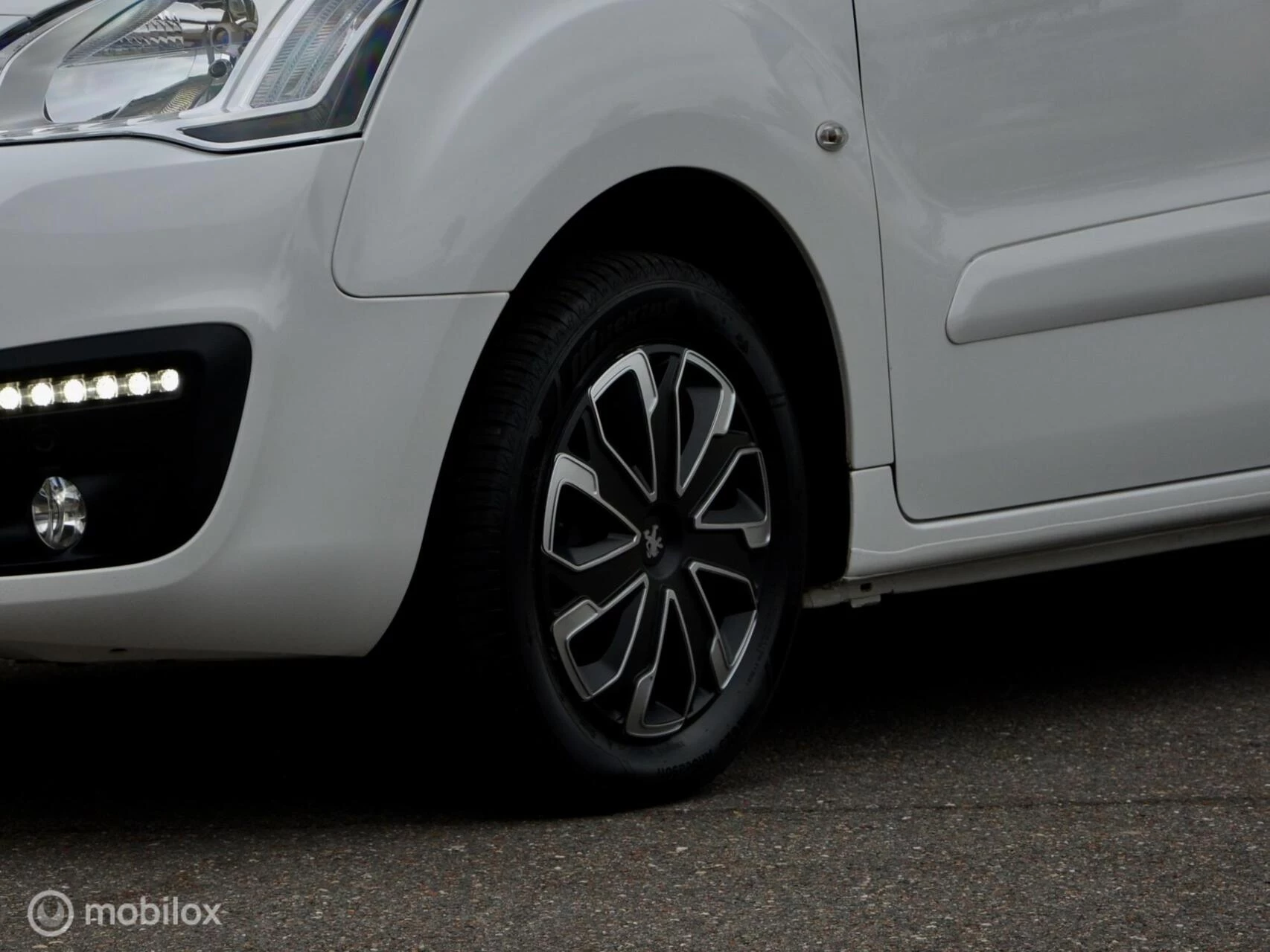 Hoofdafbeelding Peugeot Partner