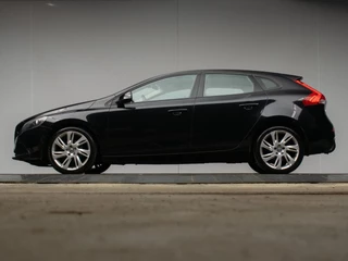 Volvo V40 1.6 D2 Kinetic Sport (NAVI,CRUISE,PDC,START/STOP,BLUETOOTH,SPORTSTOELEN,LM VELGEN,NETTE STAAT)