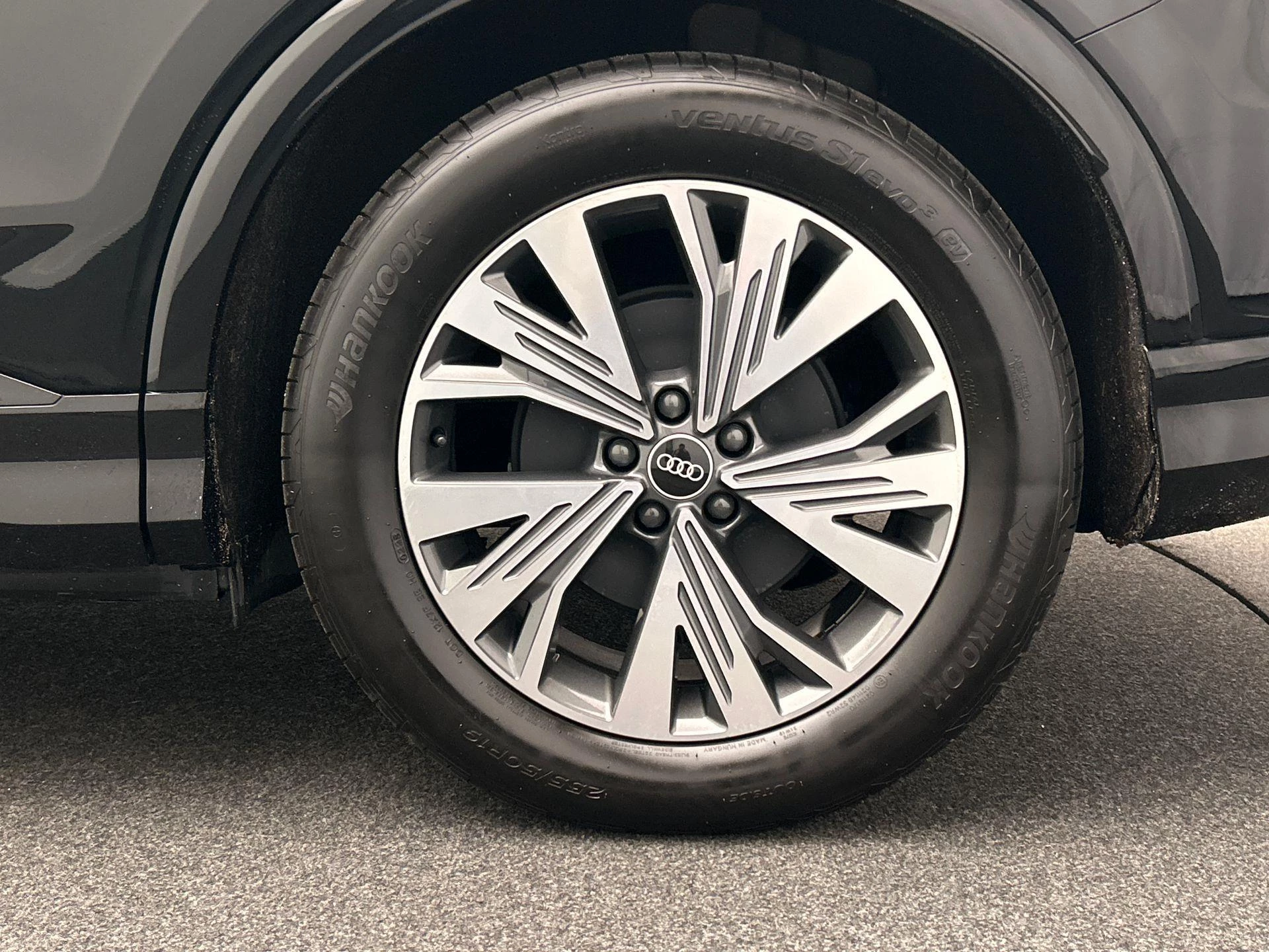 Hoofdafbeelding Audi Q4 e-tron