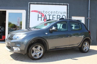 Hoofdafbeelding Dacia Sandero Stepway Dacia Sandero Stepway 0.9 TCE Airco Cruise Cross LM 17 Mooi