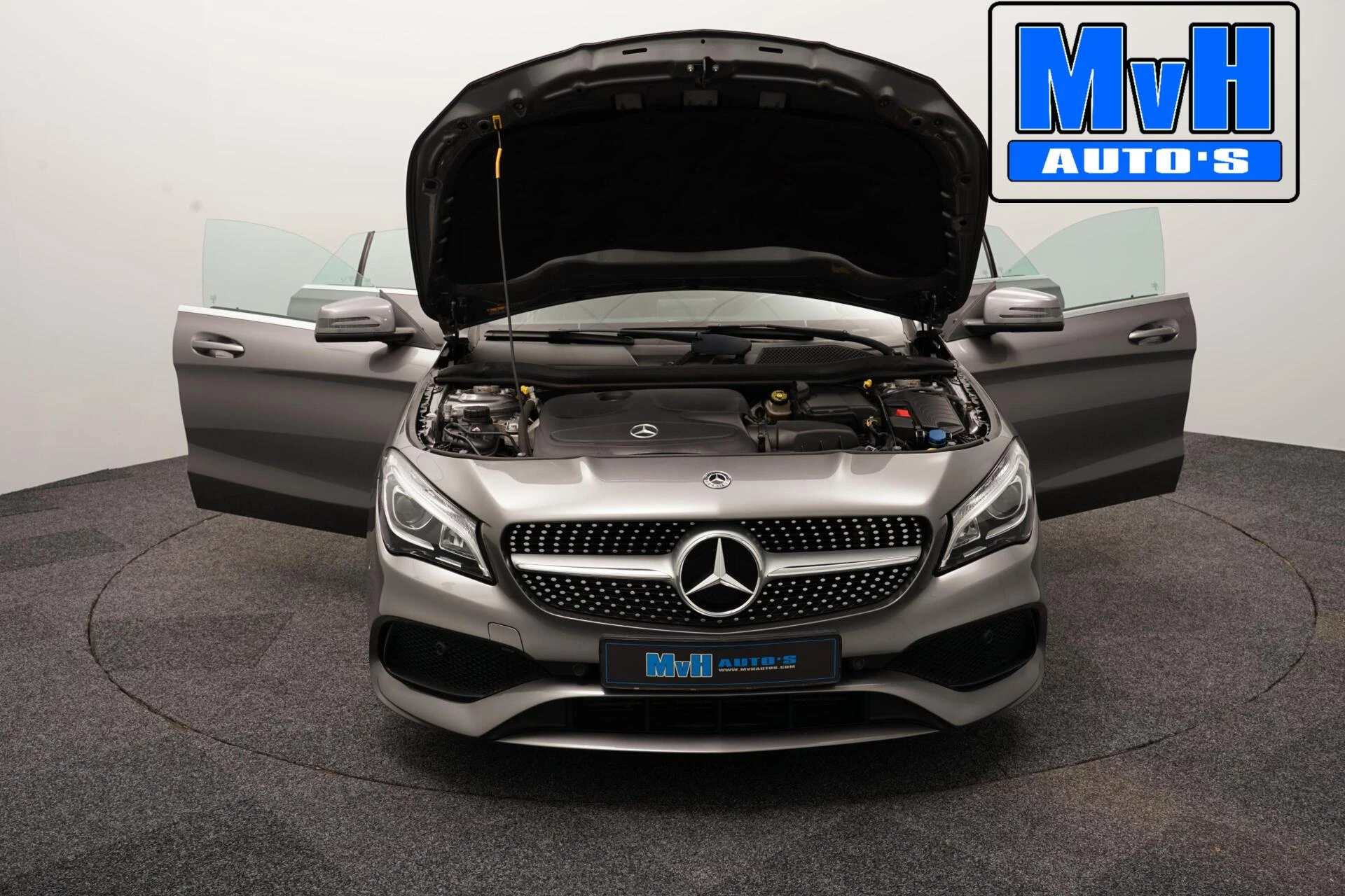 Hoofdafbeelding Mercedes-Benz CLA