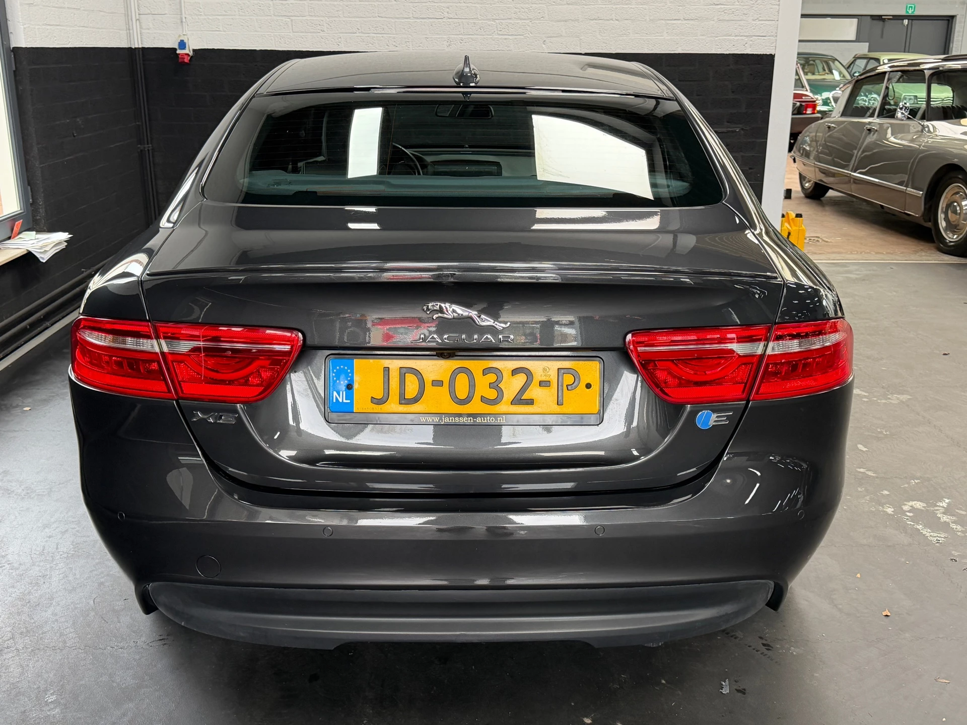 Hoofdafbeelding Jaguar XE