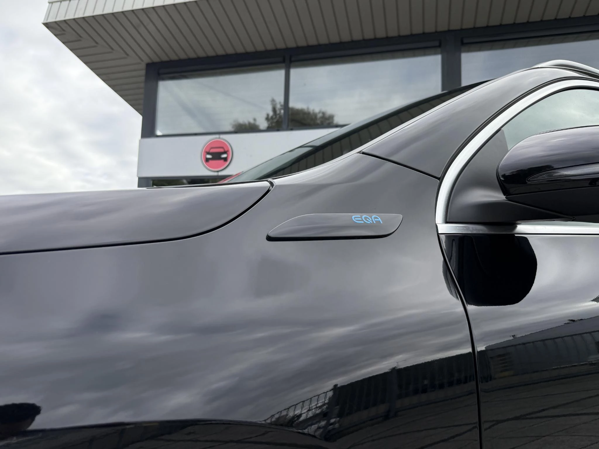 Hoofdafbeelding Mercedes-Benz EQA