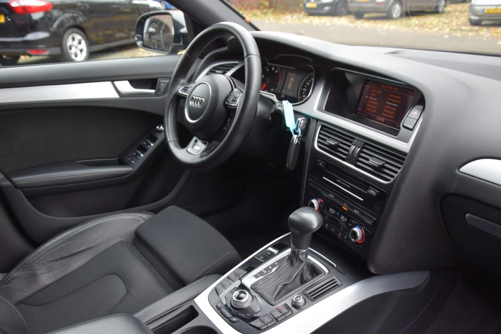 Hoofdafbeelding Audi A4