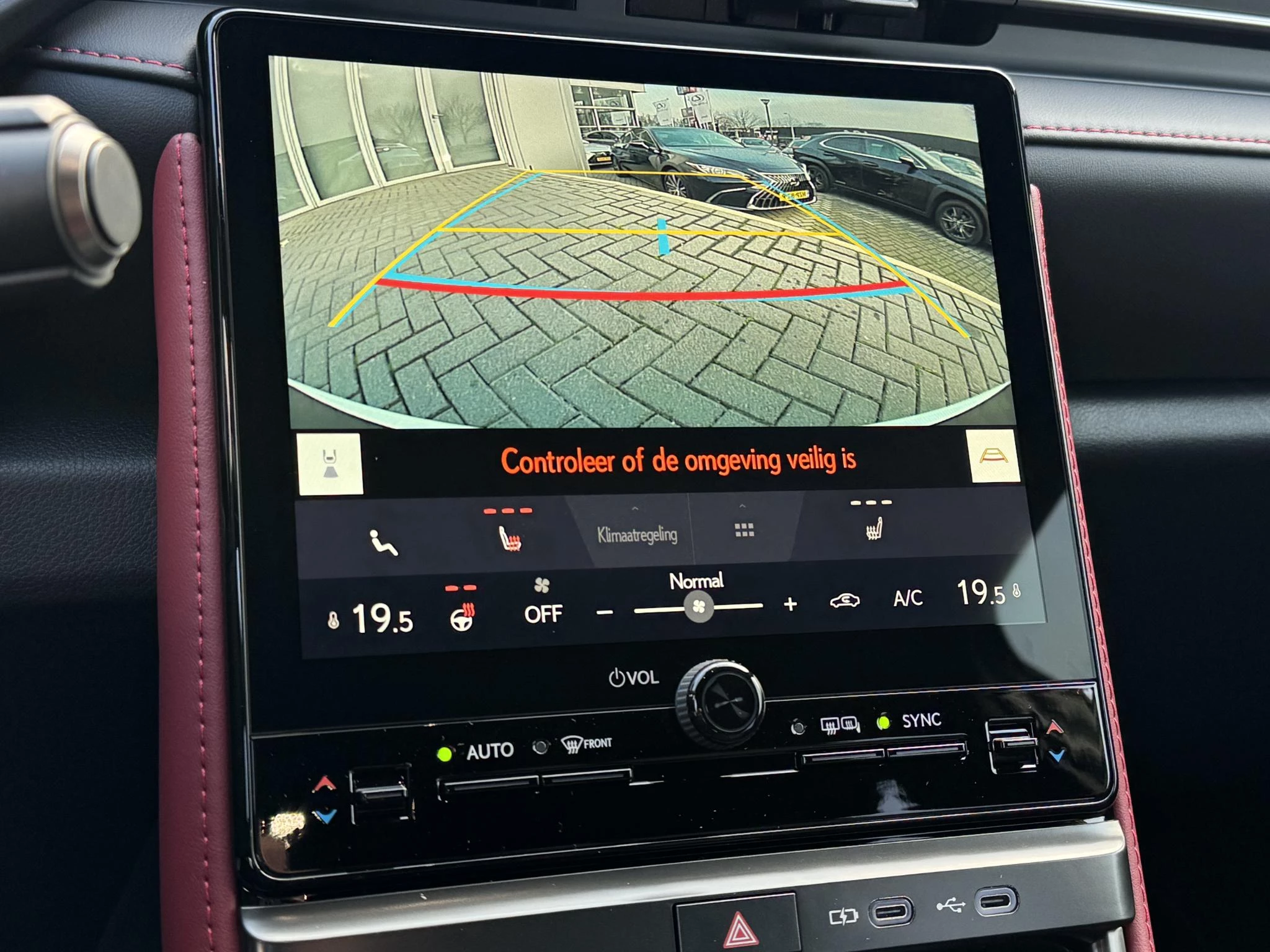 Hoofdafbeelding Lexus LBX