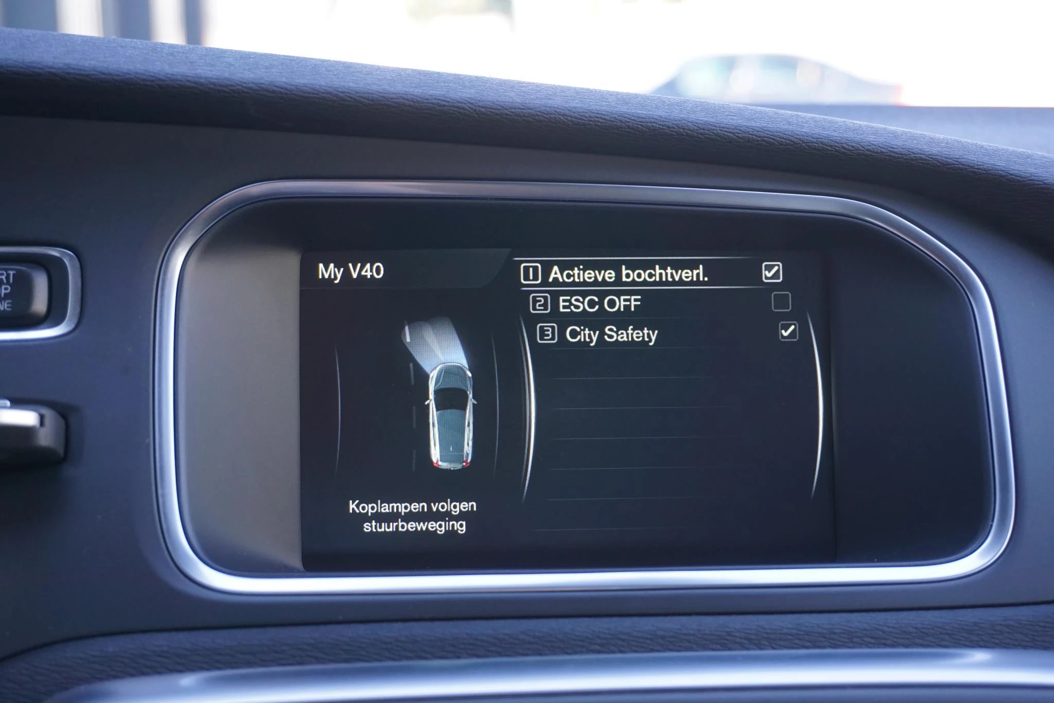 Hoofdafbeelding Volvo V40