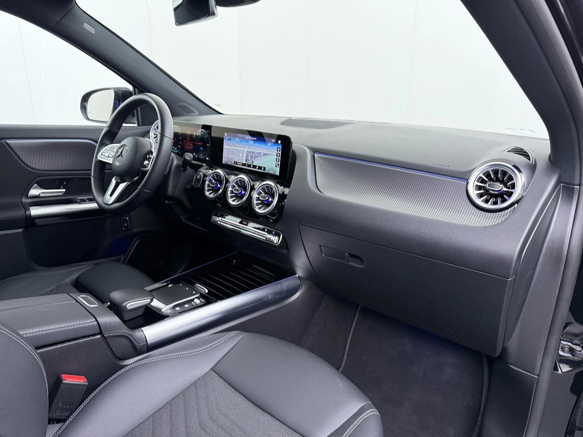 Hoofdafbeelding Mercedes-Benz EQA