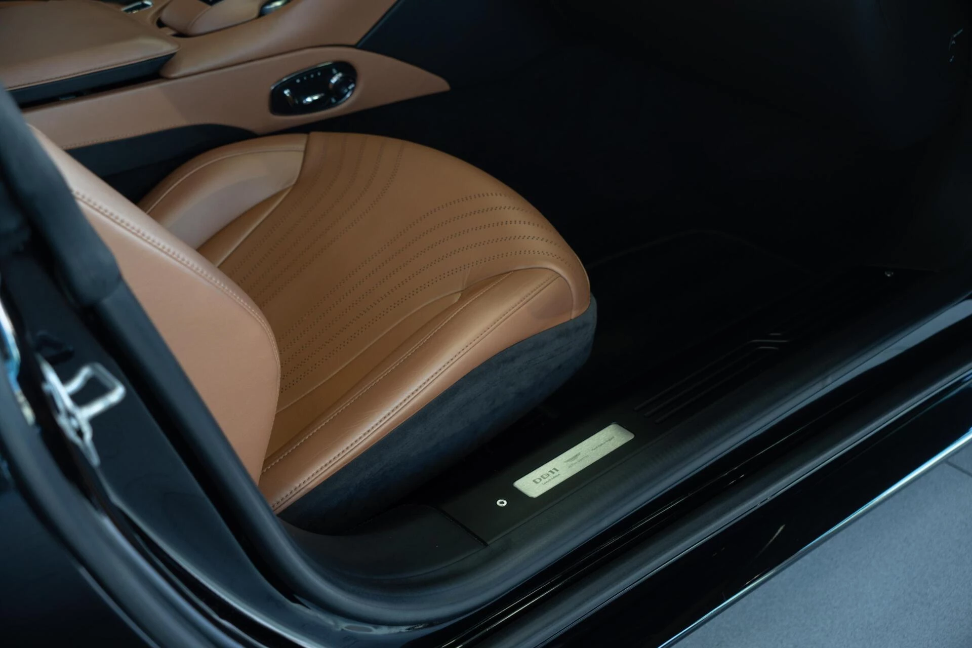 Hoofdafbeelding Aston Martin DB11