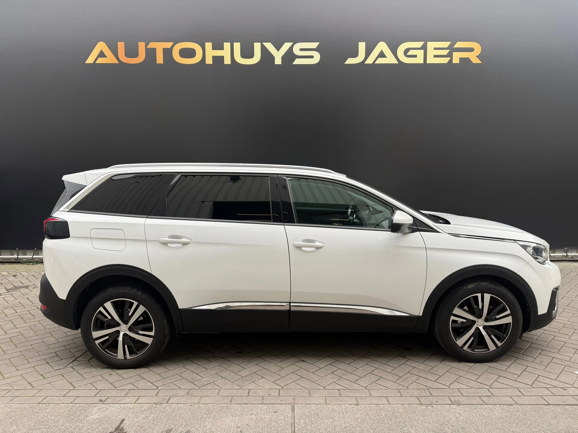 Hoofdafbeelding Peugeot 5008