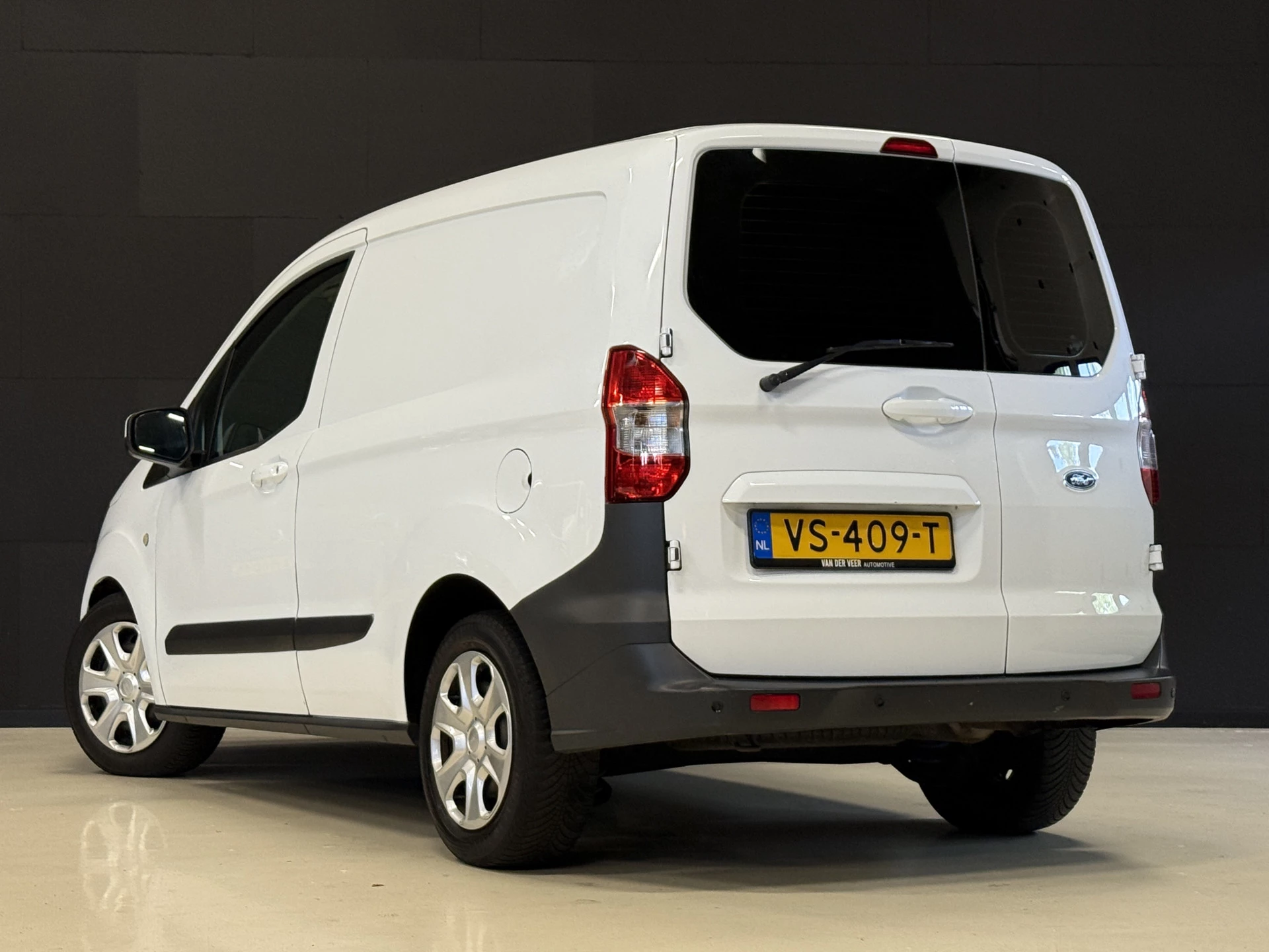Hoofdafbeelding Ford Transit Courier