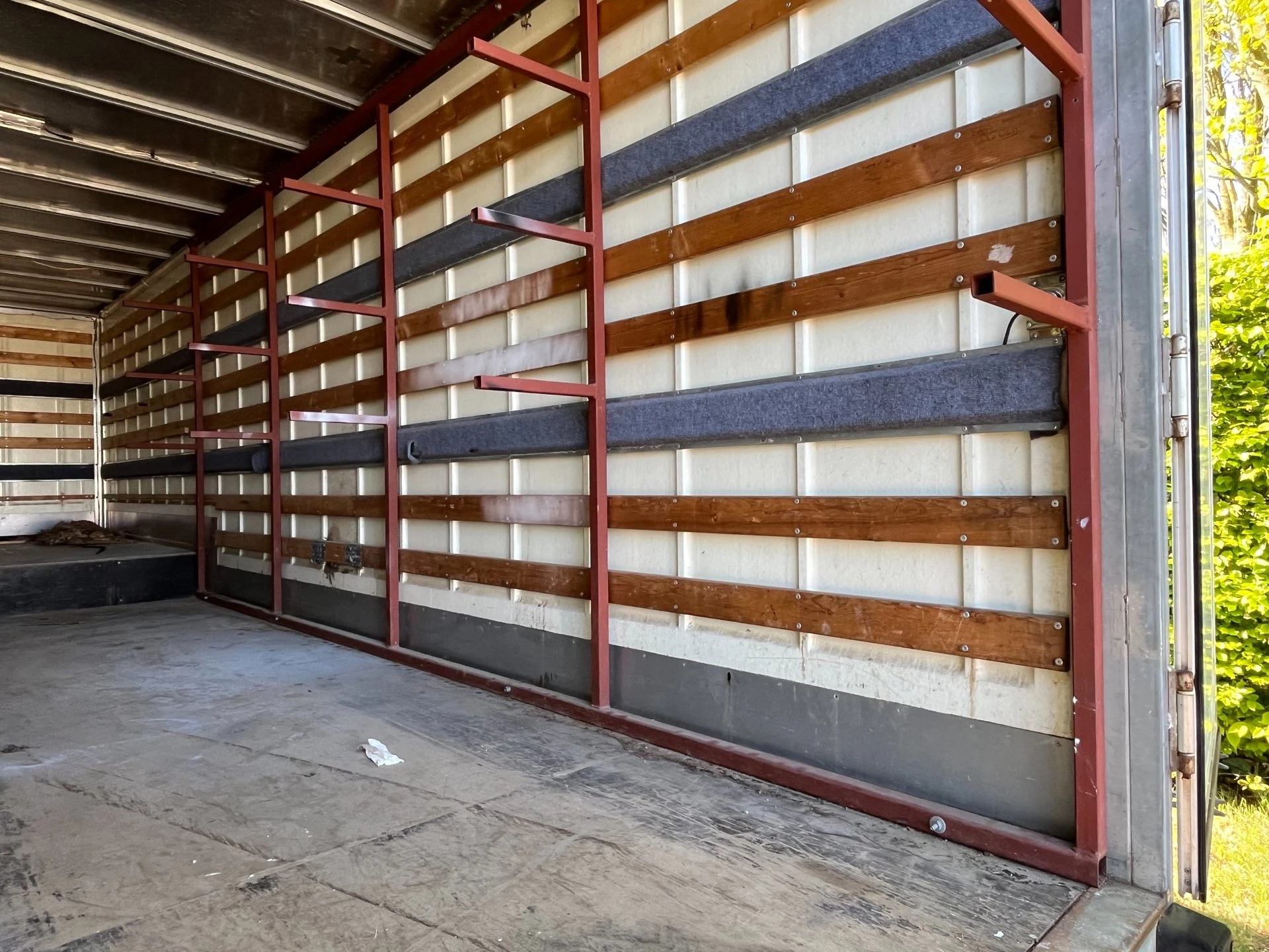 Hoofdafbeelding Ancy factory | BE Oplegger |  Semi dieplader gesloten