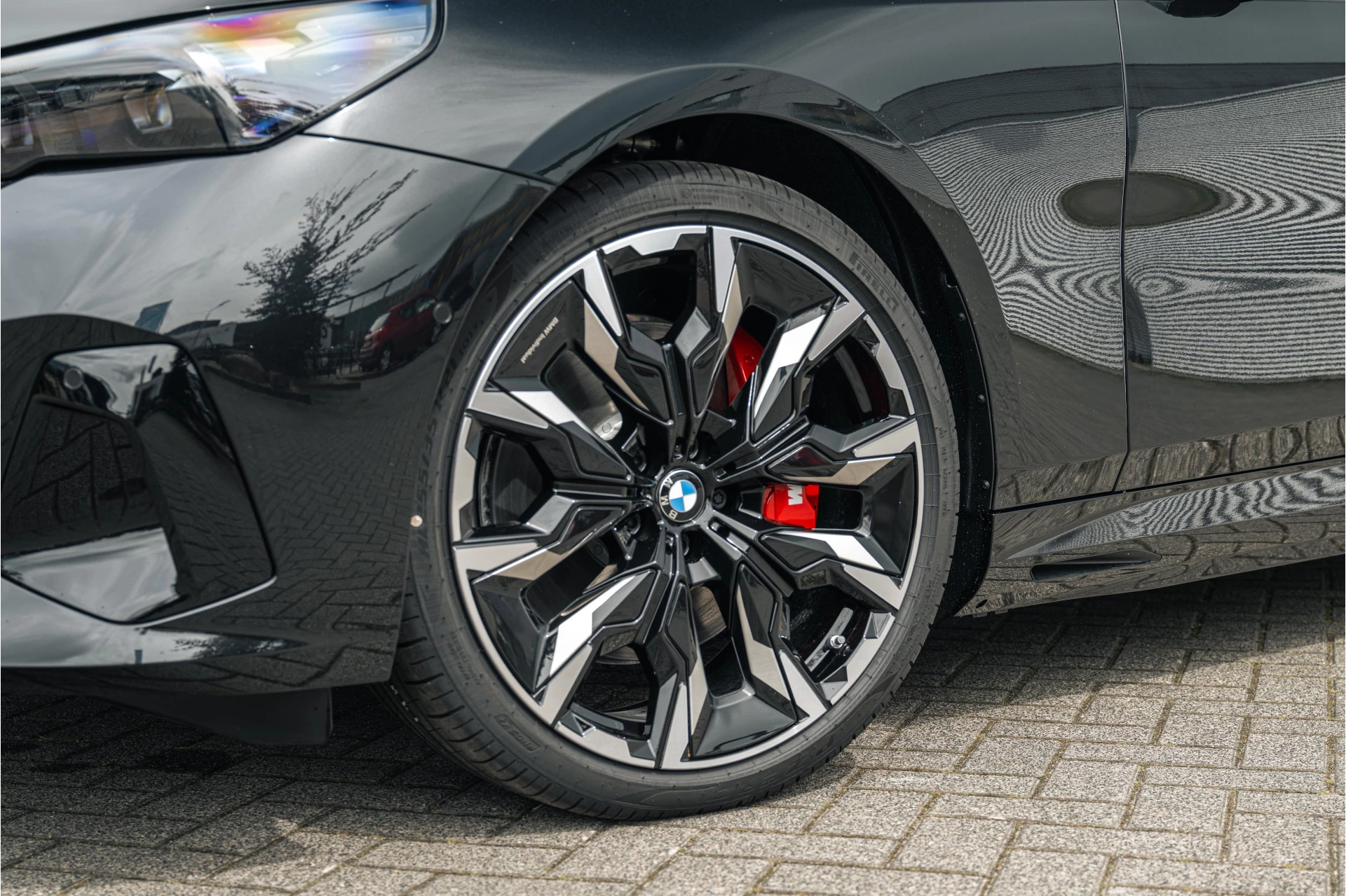 Hoofdafbeelding BMW i5