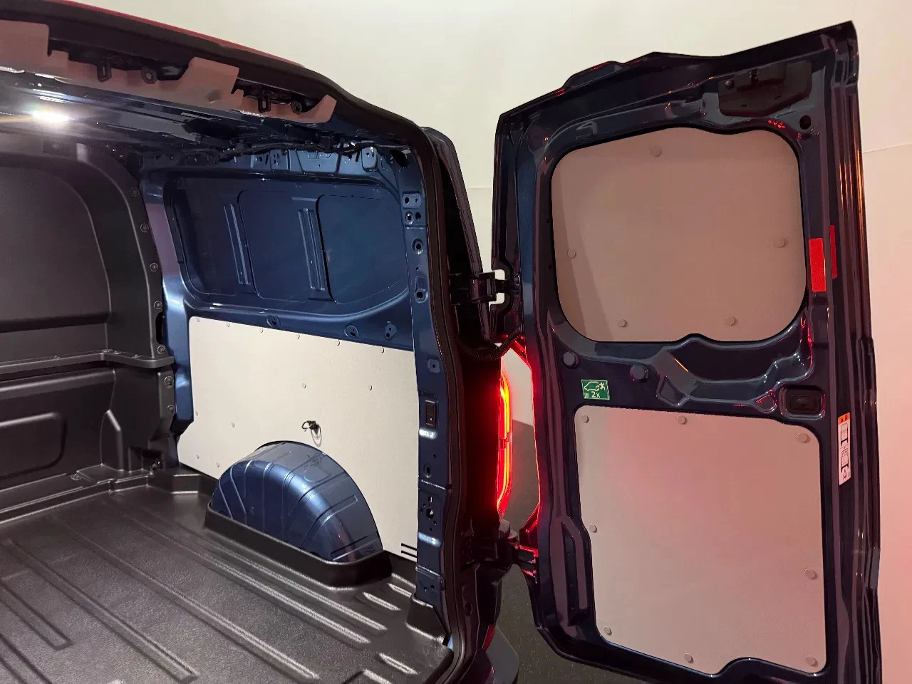 Hoofdafbeelding Ford E-Transit Custom
