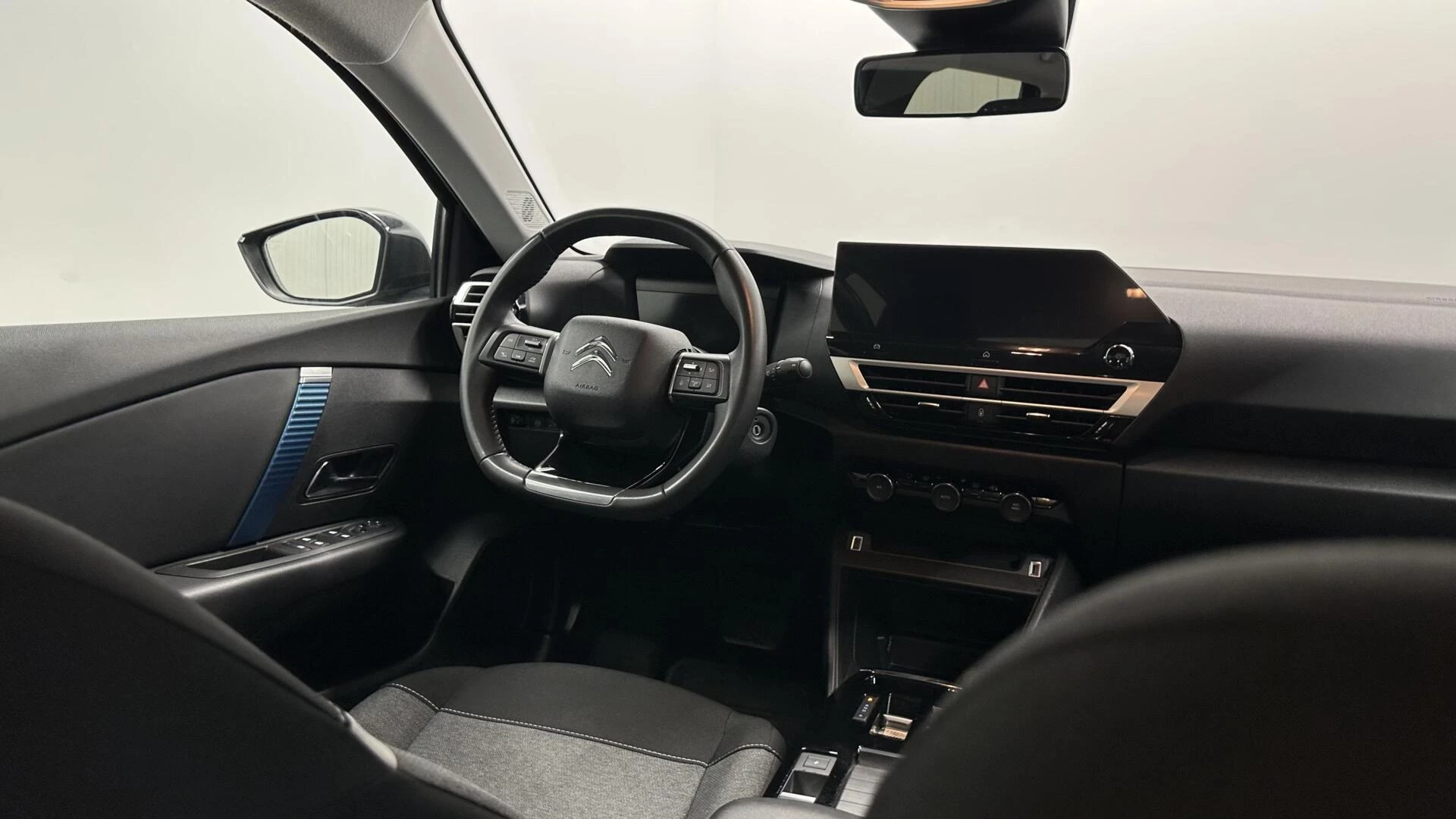 Hoofdafbeelding Citroën ë-C4 X