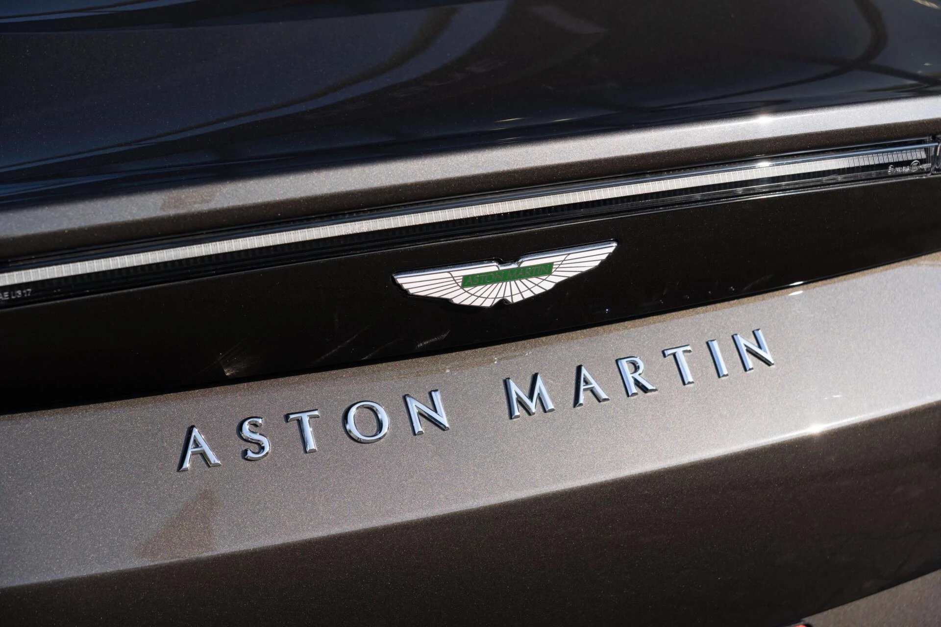 Hoofdafbeelding Aston Martin V8 Vantage