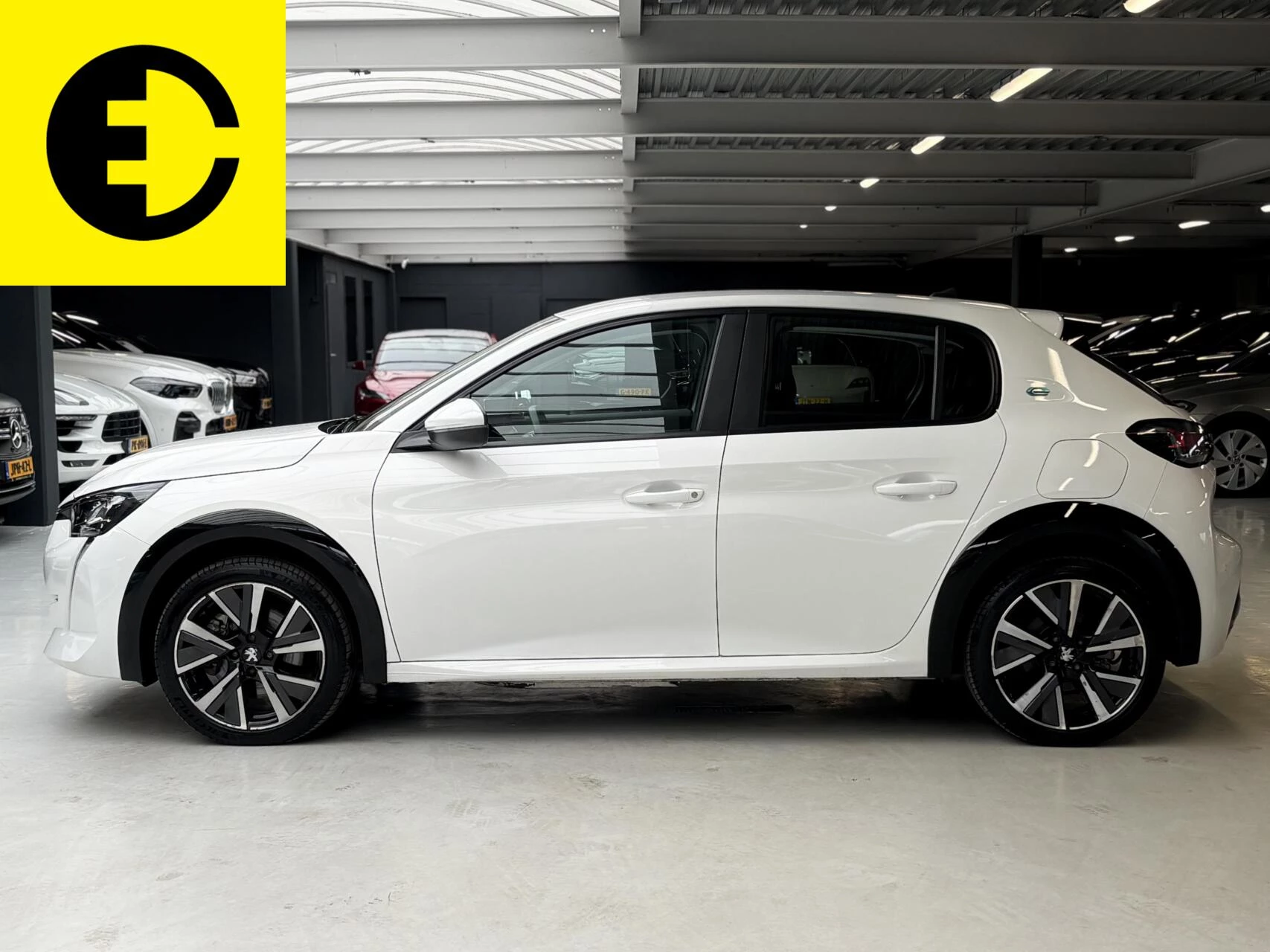 Hoofdafbeelding Peugeot e-208