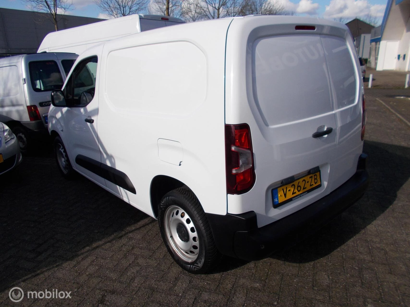 Hoofdafbeelding Peugeot Partner