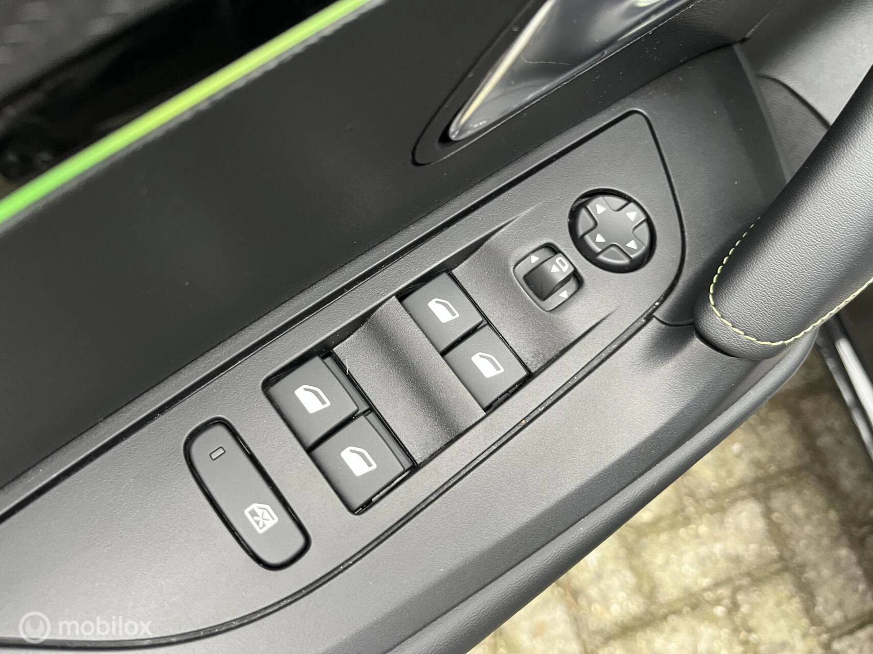 Hoofdafbeelding Peugeot e-2008