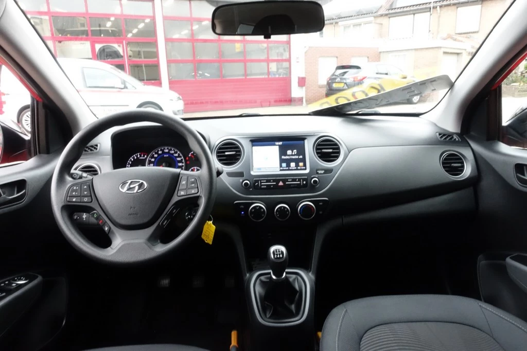 Hoofdafbeelding Hyundai i10