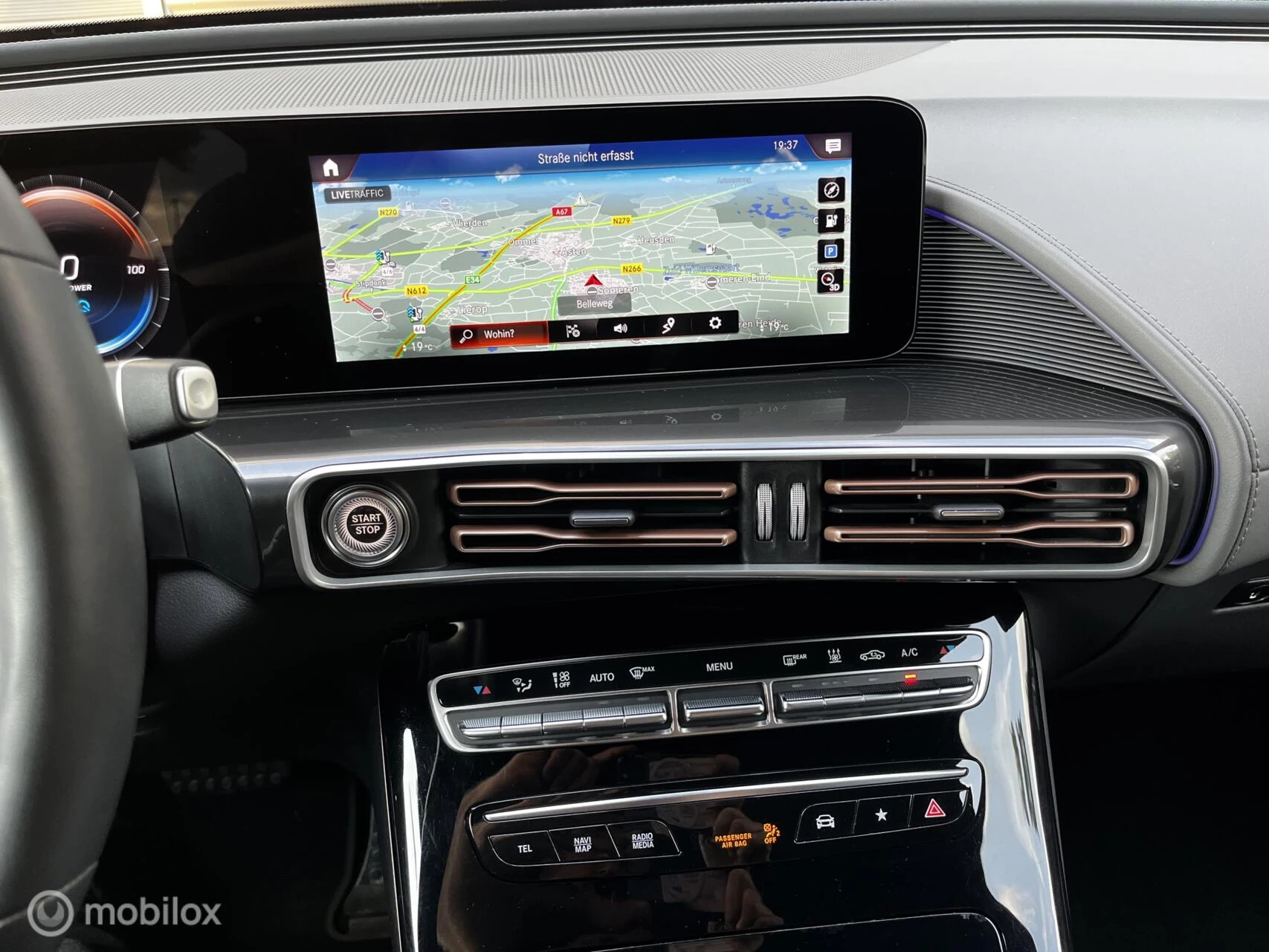 Hoofdafbeelding Mercedes-Benz EQC
