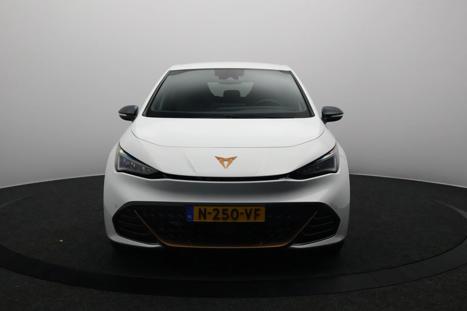 Hoofdafbeelding CUPRA Born