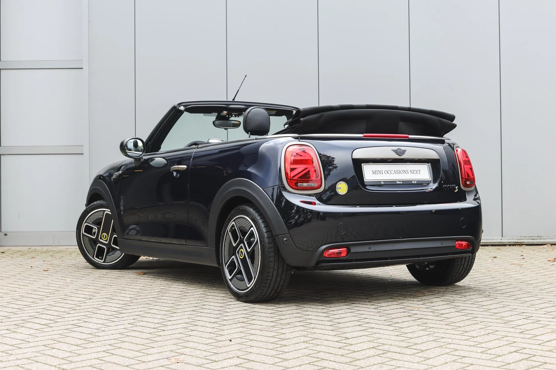 Hoofdafbeelding MINI Cabrio