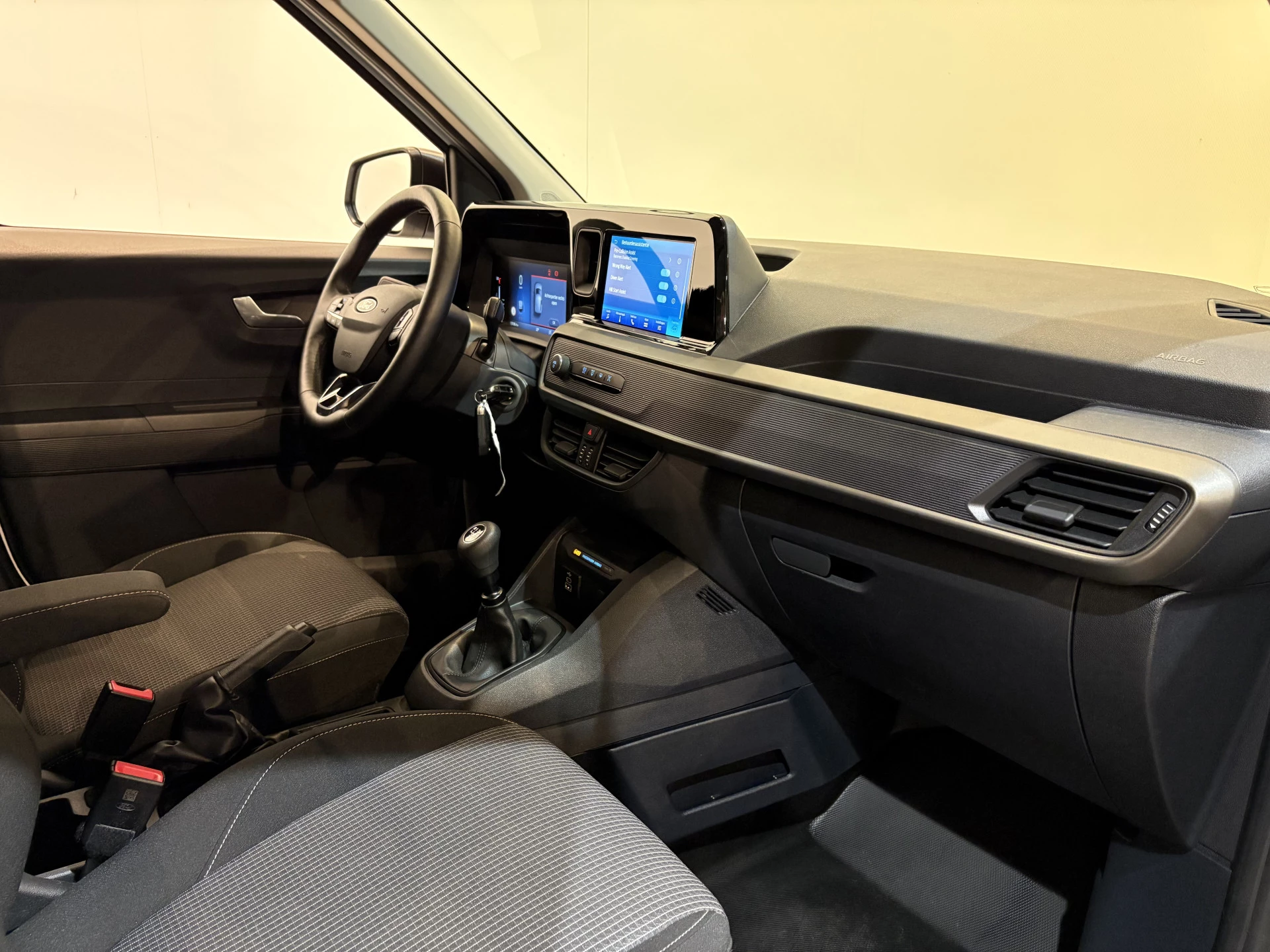 Hoofdafbeelding Ford Transit Courier