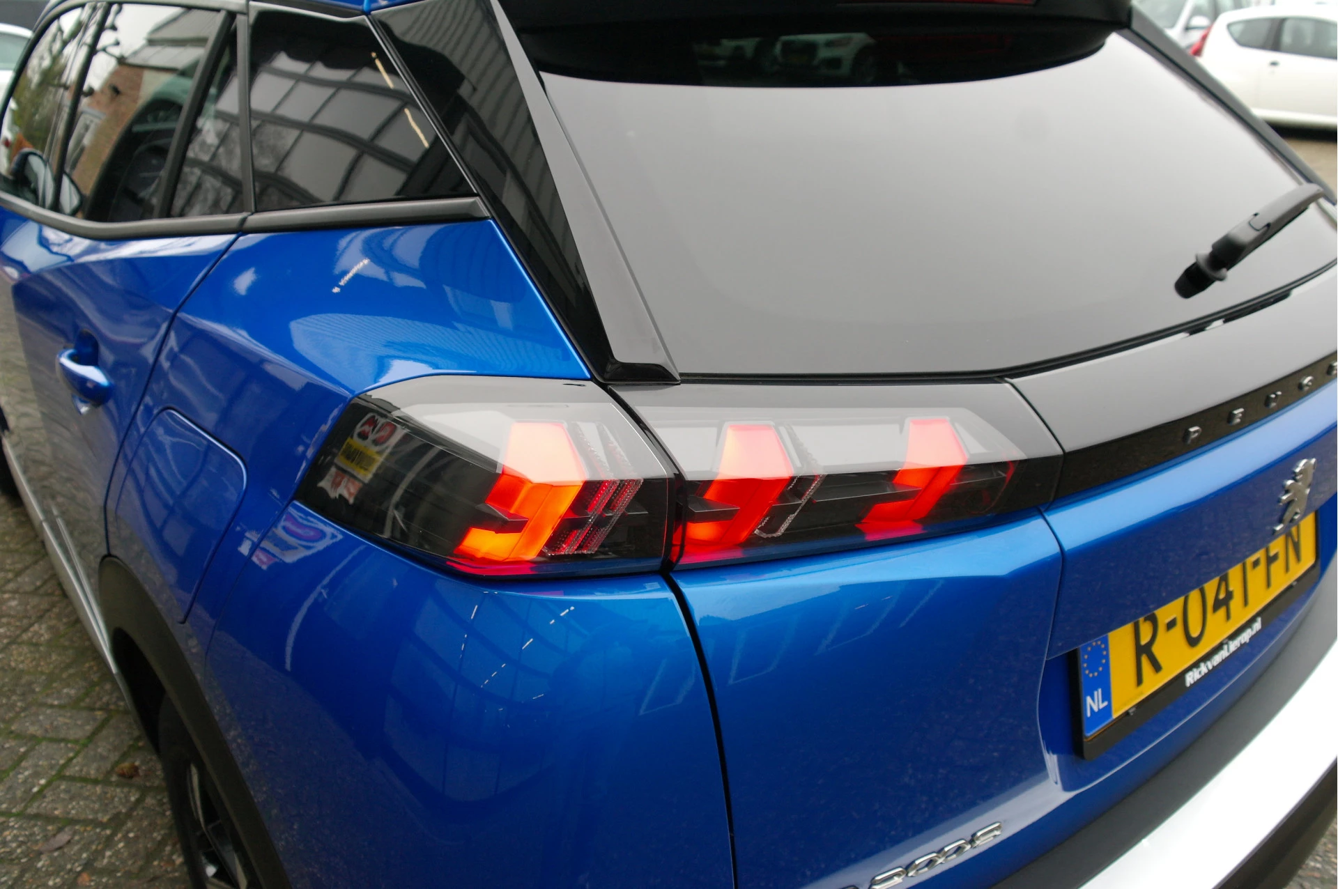 Hoofdafbeelding Peugeot e-2008