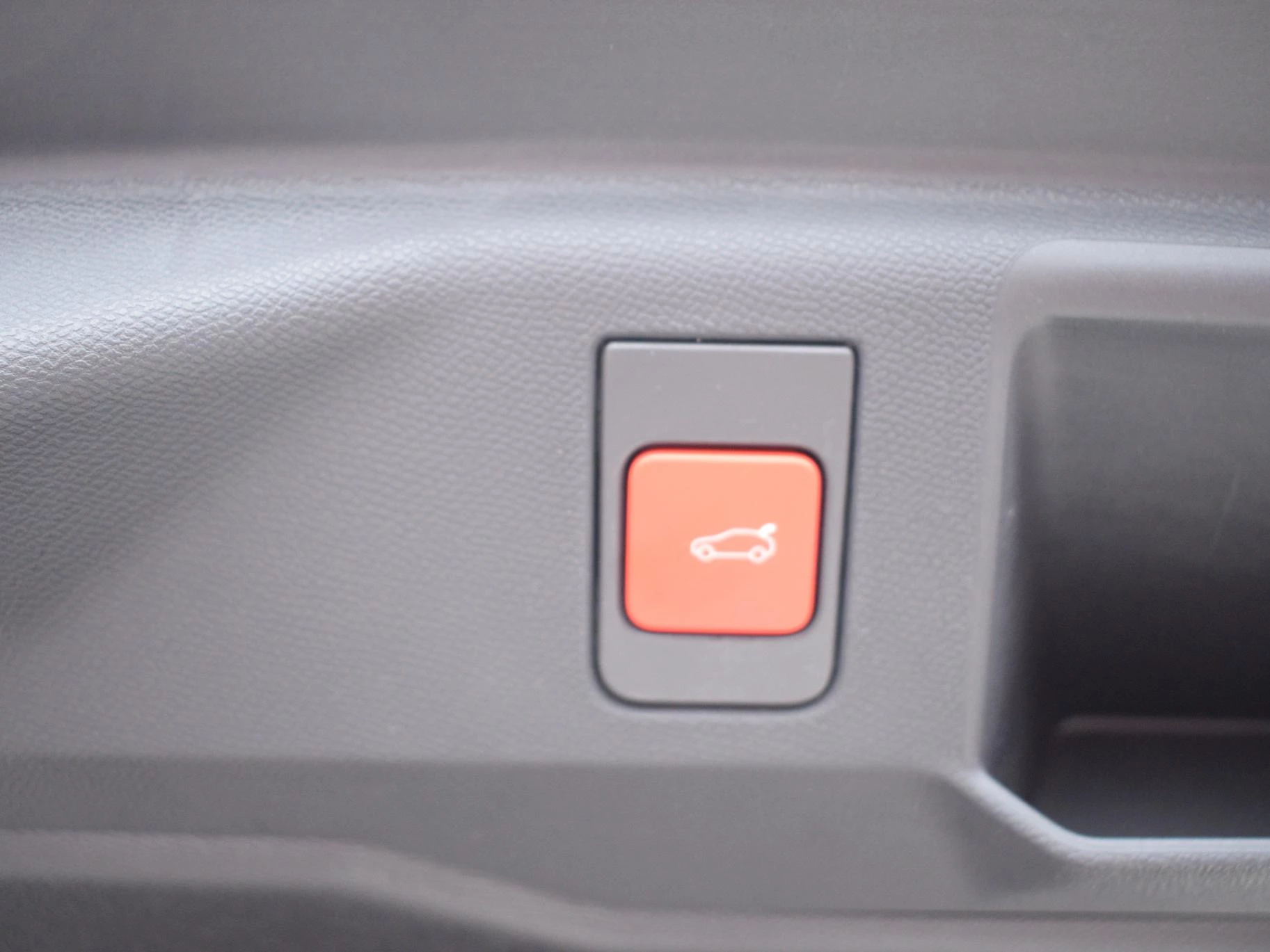Hoofdafbeelding Peugeot e-5008