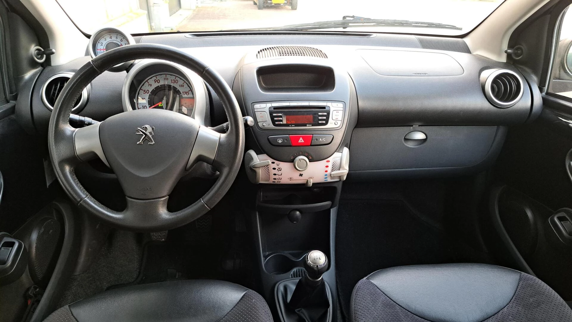 Hoofdafbeelding Peugeot 107