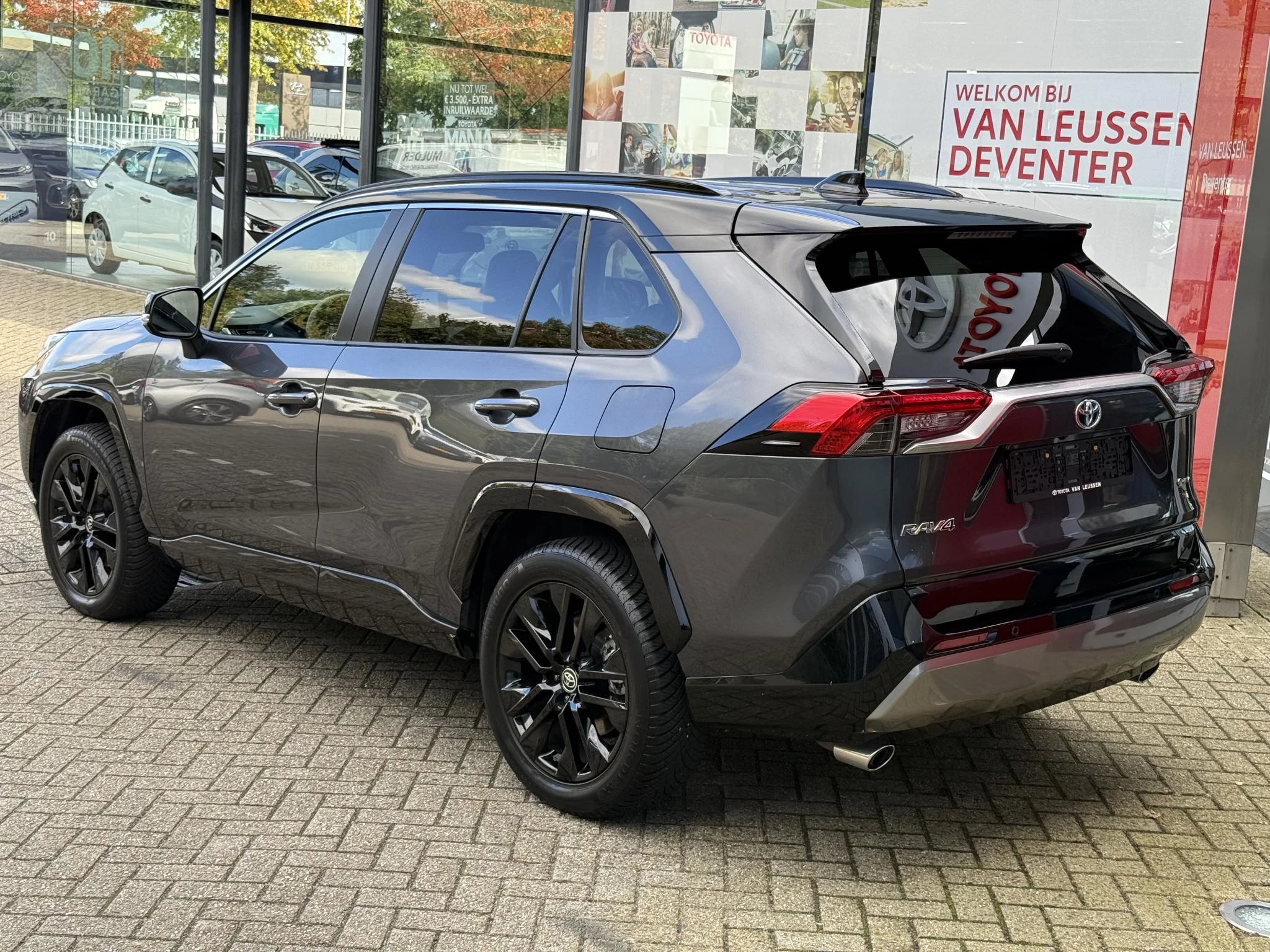 Hoofdafbeelding Toyota RAV4