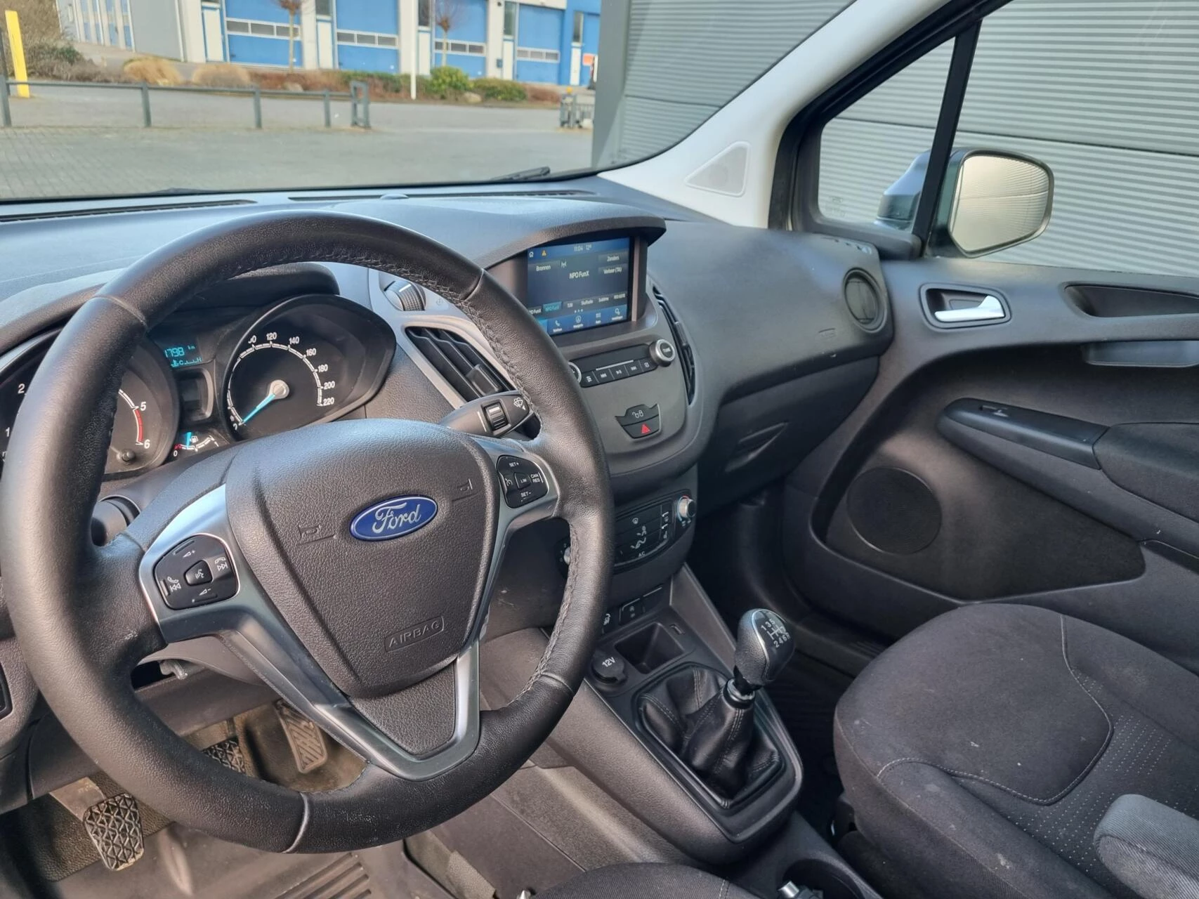 Hoofdafbeelding Ford Transit Courier