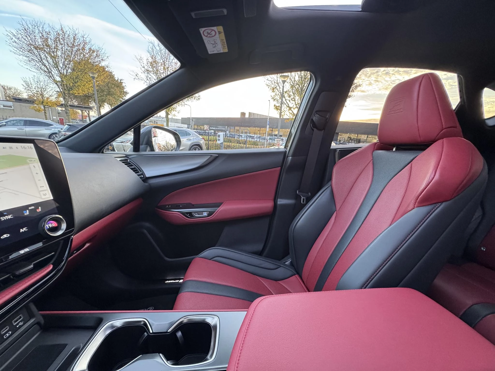 Hoofdafbeelding Lexus NX